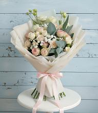 Букет цветов из:  Розы и Лизиантусы #REPLACE_PRED# Любиме