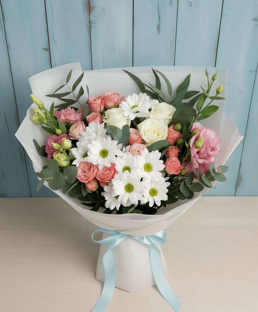 Букет цветов из: Розы, Лизиантусы и Хризантемы в Любиме