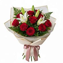Букет цветов из:  Лилии и Розы в Любиме