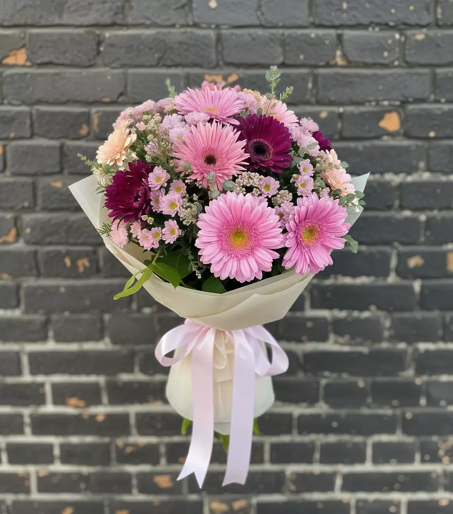 Букет цветов из: Герберы и Хризантемы в Любиме
