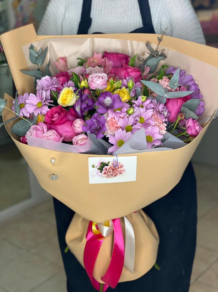 Букет цветов из: Хризантемы, Гвоздики и Альстромерии в Любиме