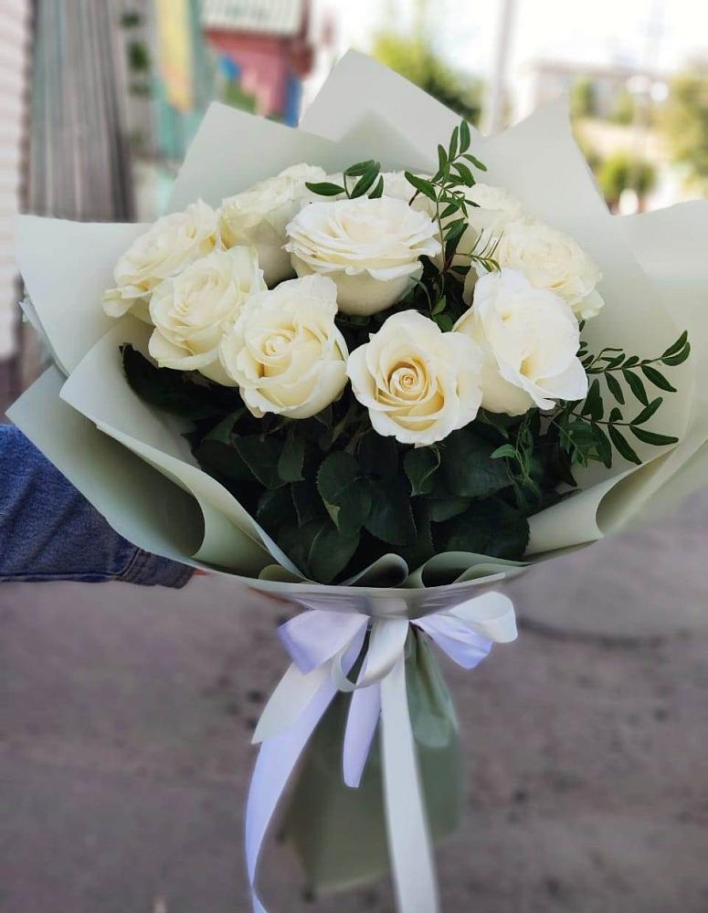 Букет Белые розы Проуд в Любиме