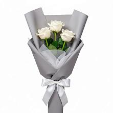 Букет 3 белые розы в Любиме
