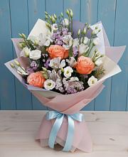 Букет цветов из:  Лизиантусы, Розы, Альстромерии и Гипсофила в Любиме