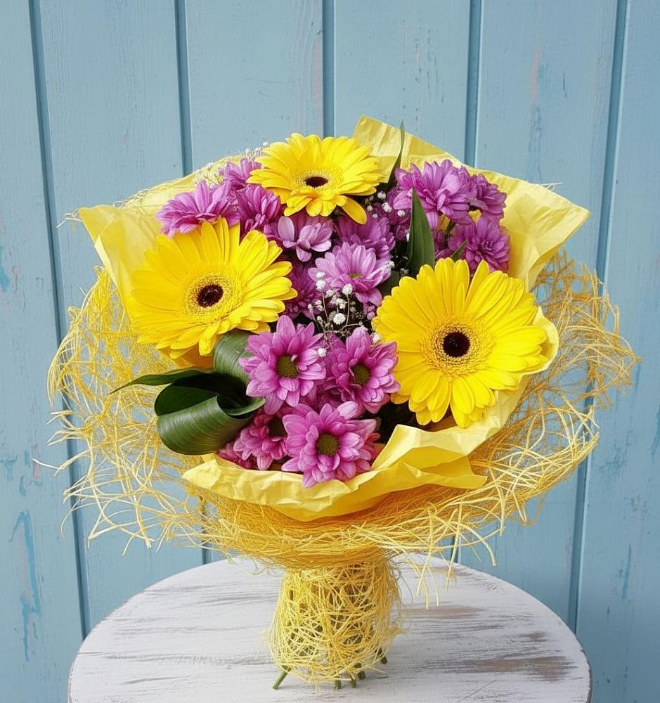 Букет цветов из: Хризантемы и Герберы в Любиме