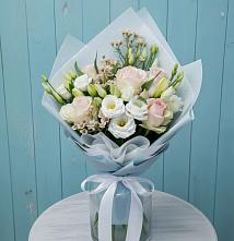 Букет цветов из:  Розы и Лизиантусы в Любиме