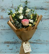 Букет цветов из:  Розы и Лизиантусы в Любиме